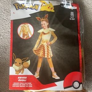 Pokémon Eevee costume